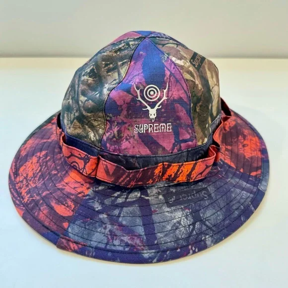 SUPREME®/SOUTH2 WEST8JUNGLE HAT